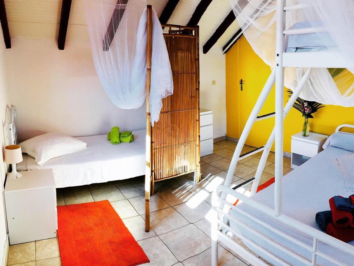 Soleil La Bed & Breakfast Terre-de-Bas Luaran gambar